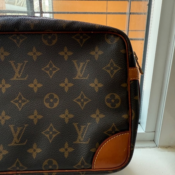 Louis Vuitton Vintage COMPIEGNE POUCH CLUTCH 28 - Picture 3 of 10
